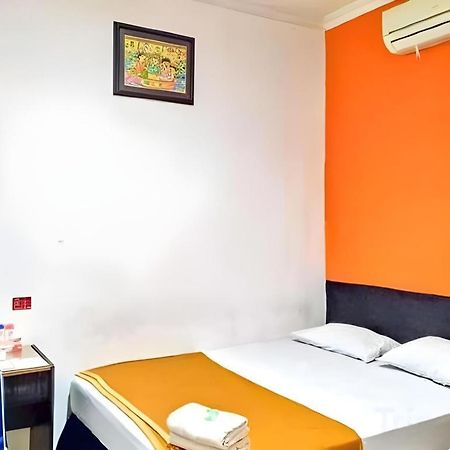 בנג'ארמאסין Mira Hotel מראה חיצוני תמונה