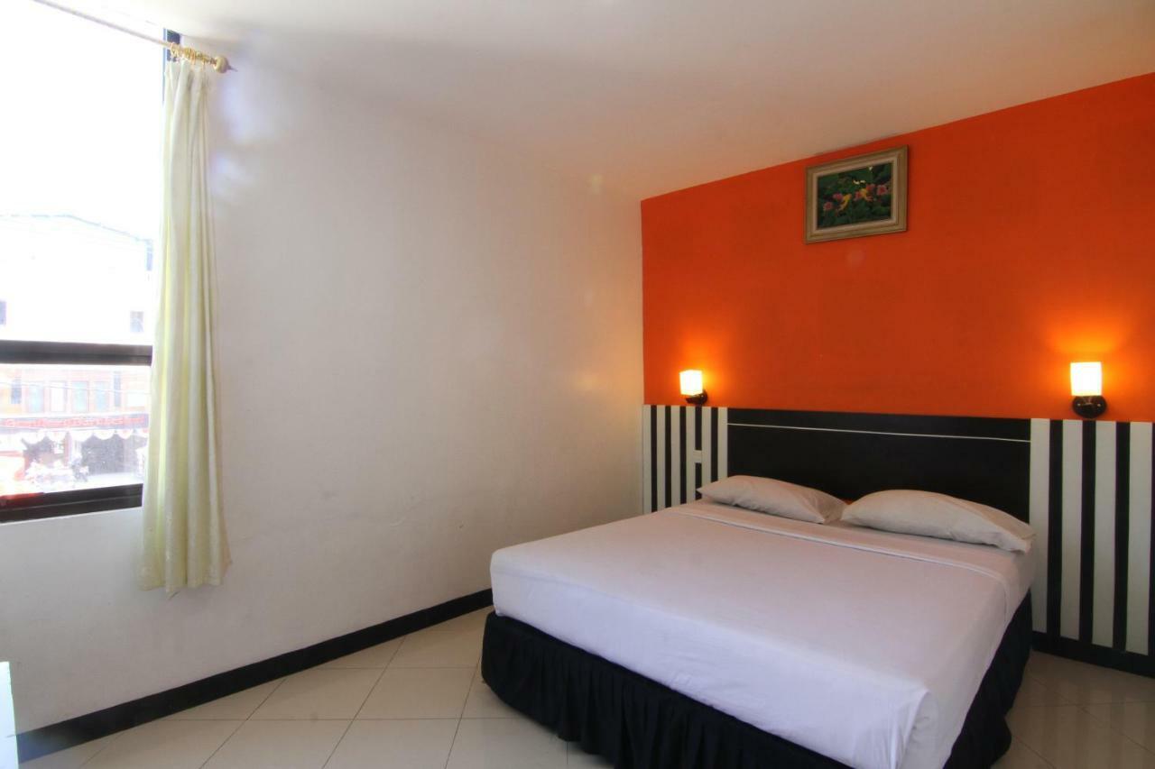 בנג'ארמאסין Mira Hotel מראה חיצוני תמונה